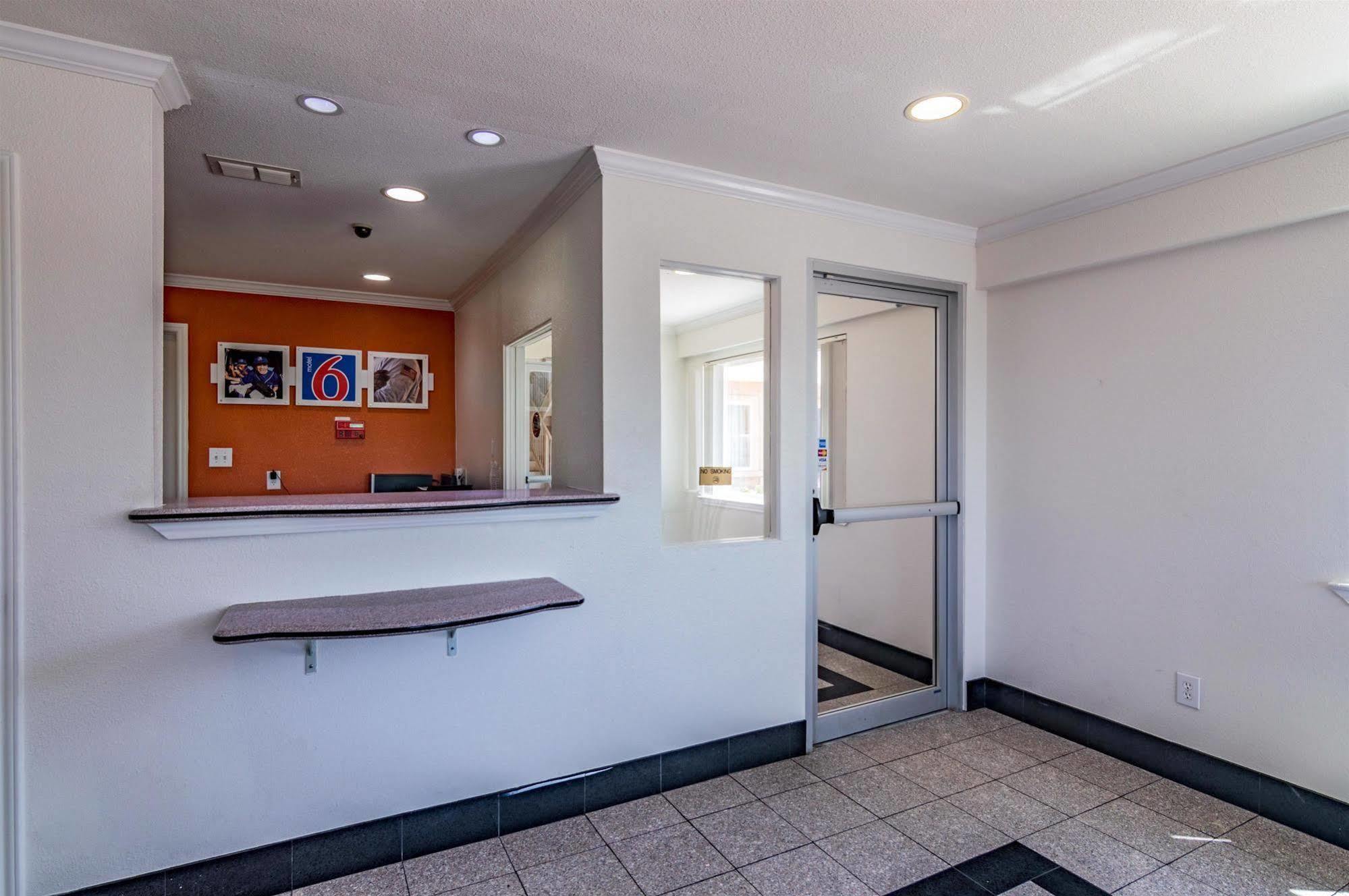 Motel 6-Azle, Tx ภายนอก รูปภาพ