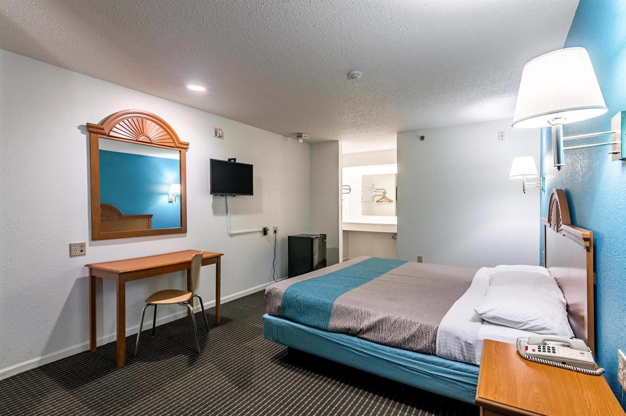 Motel 6-Azle, Tx ภายนอก รูปภาพ