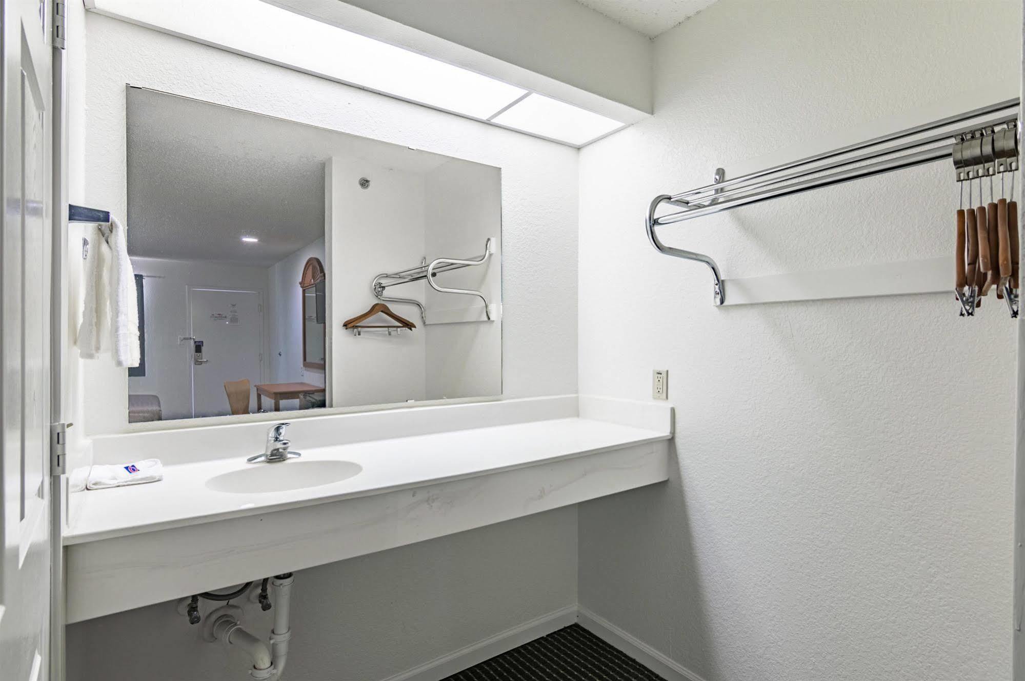 Motel 6-Azle, Tx ภายนอก รูปภาพ